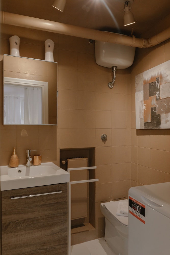 Navona Home