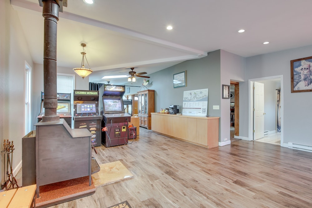 Spacious Sheboygan Home w/ Grill & Fire Pit! view 2