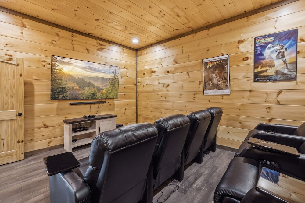 Eden Of The Smokies 5 Bedroom Cabin