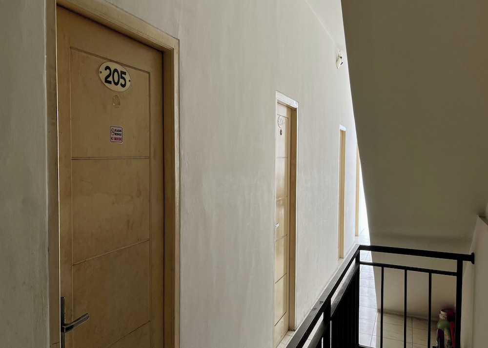 Rb Residence Grogol