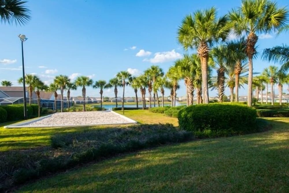 Ov3252 - Hampton Lakes - 5 Bed 4 Baths Villa view 2