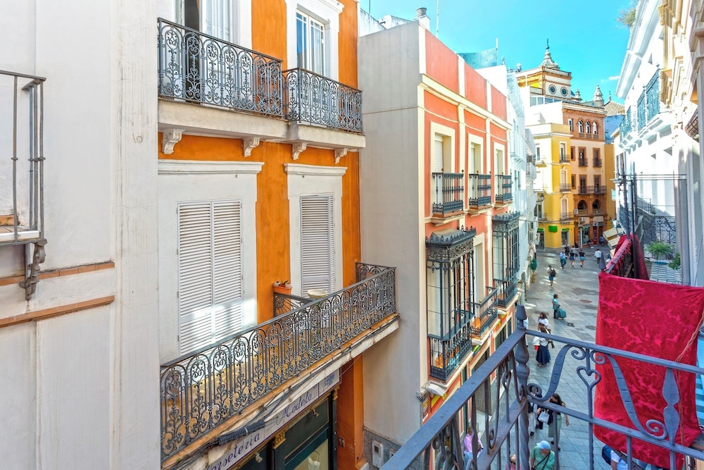 Exclusive Apartment in Seville Center. Francos Viii
