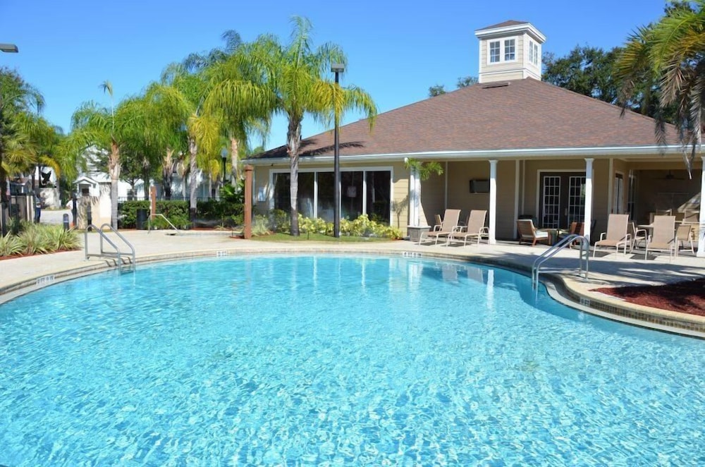 Lucaya 4 Bedrooms 3 Baths Townhome With Resort Pool - Image 2