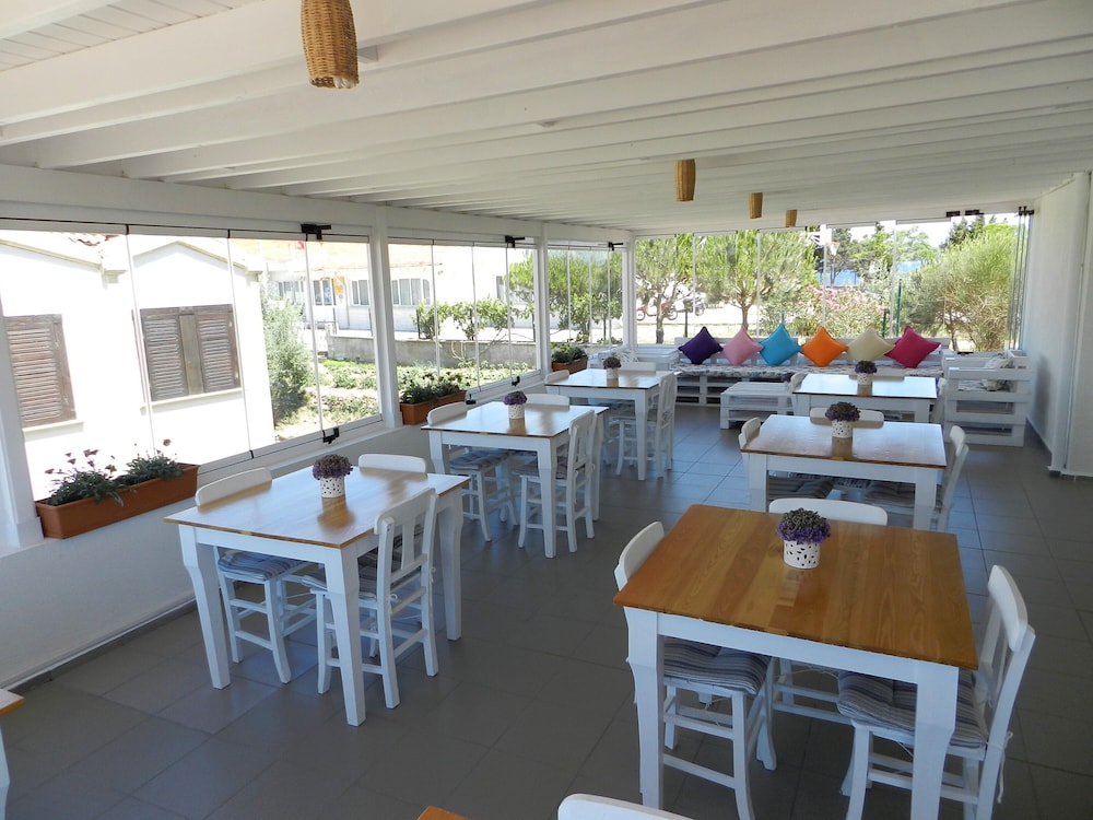 Heros Hotels Bozcaada - Image 13