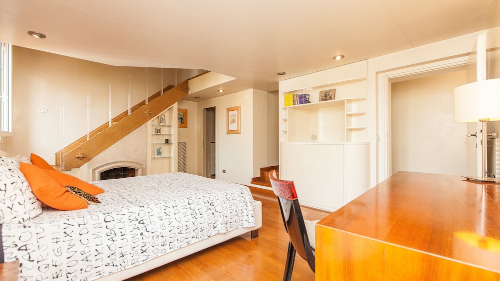 Rental in Rome Campo de Fiori Balcony
