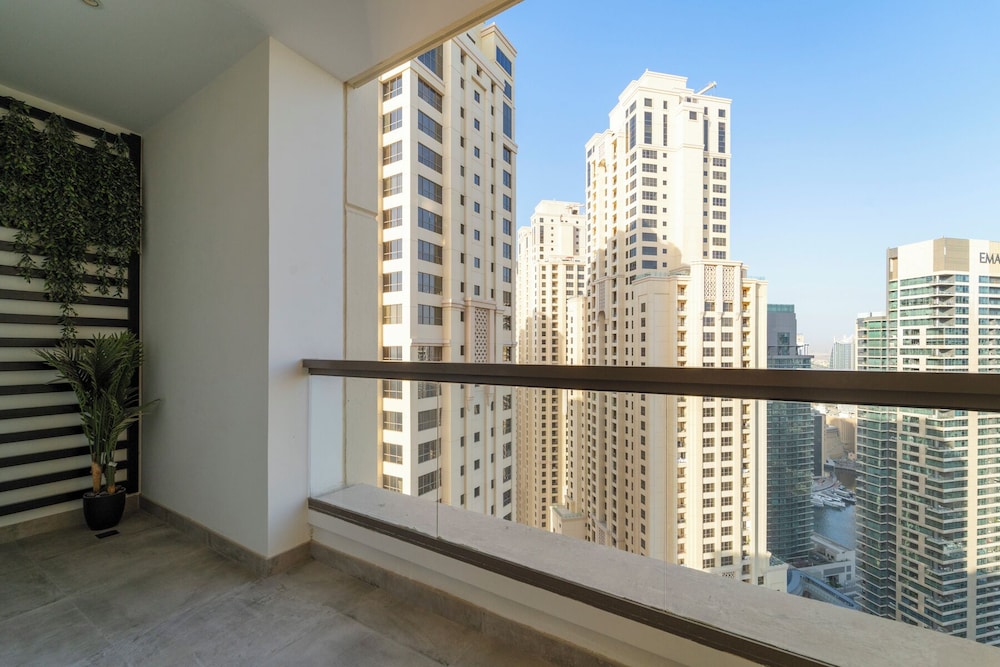 Luxury 3BR M Beachfront Retreat