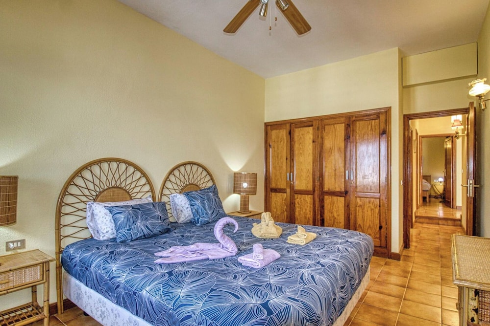 Ocean View-2 Bed-sleeps 4-marina