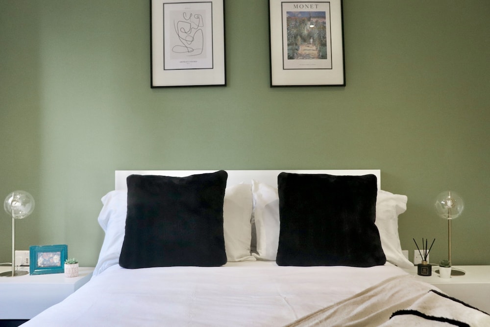 Luxury 2 Bedroom Apartment Near Central London