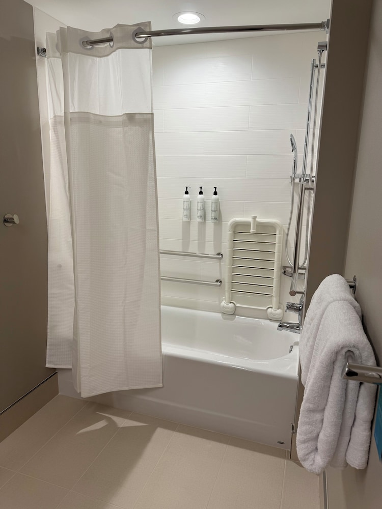 Springhill Suites By Marriott Fargo