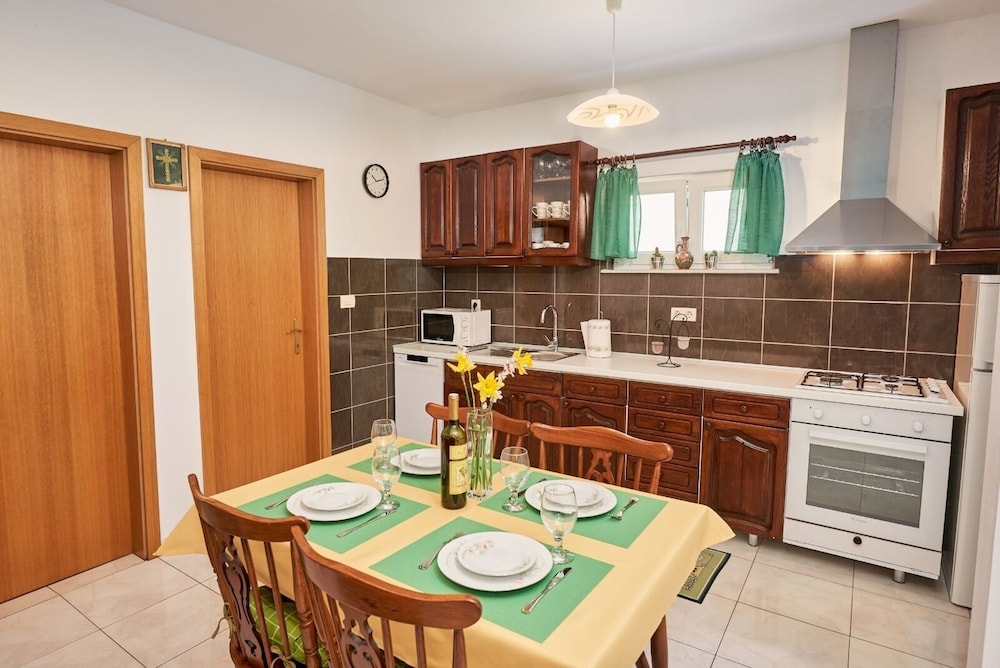 Jere -a Family Apartment - A view 5