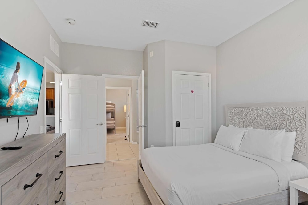 Vista Cay Swanky