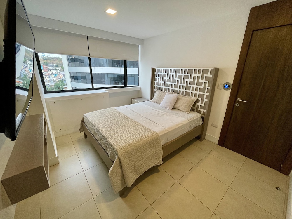 Santa Ana Guayaquil Lux Coliving Ecuador view 2