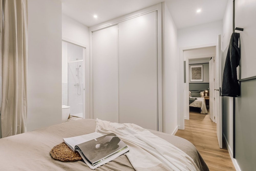 Zappa - 2 Bedrooms in Chamber