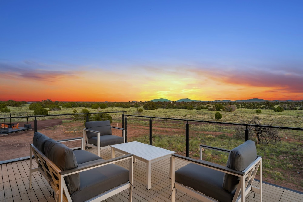 NEW Luxe Desert Retreat Near Grandcanyon S Rim