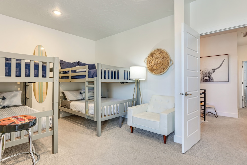 Pool Access: St George Townhome Near Trails!