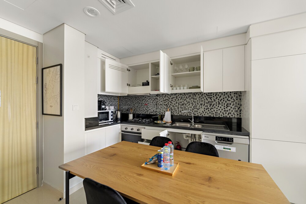 Silkhaus Aykon City Towers