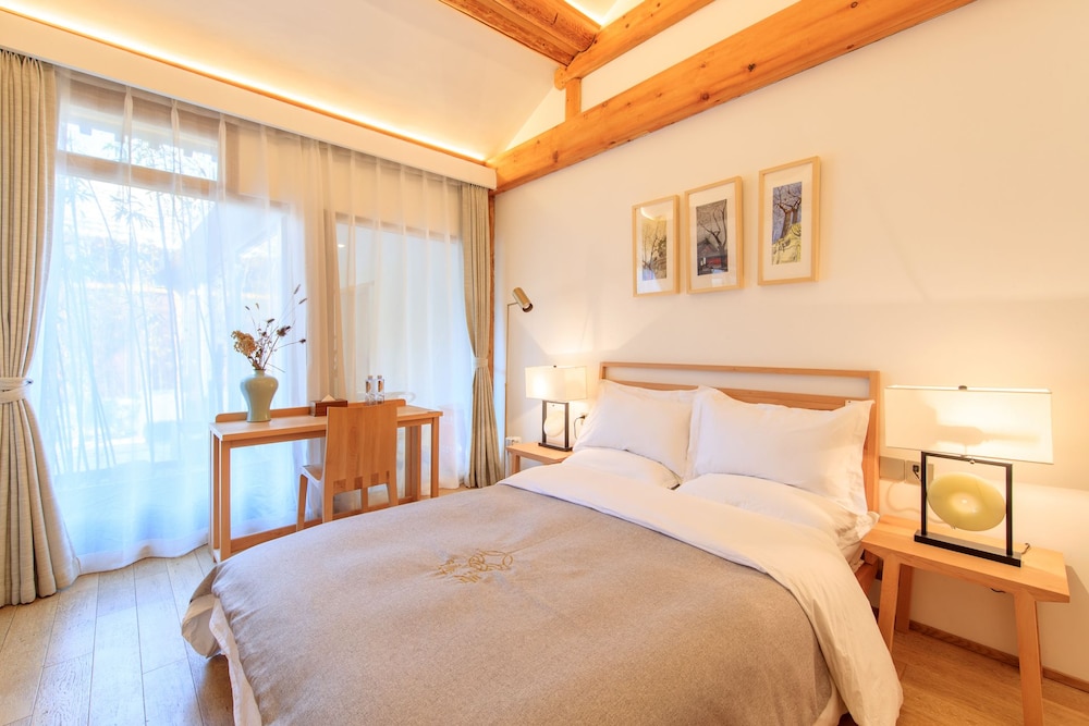 ISVARA Culture Homestay Li Mu Space