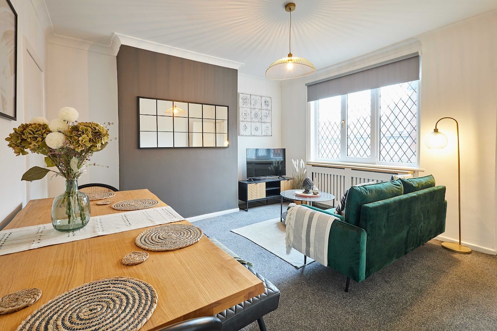 Host Stay Joffre Avenue