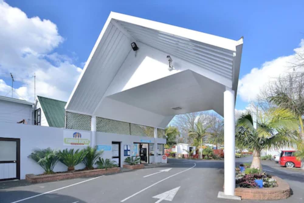 Hotel Auckland Northshore Motels & Holiday Park