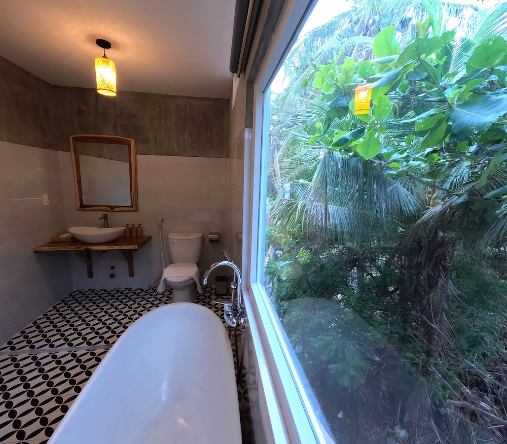 Charm Hon Rom Villas Resort