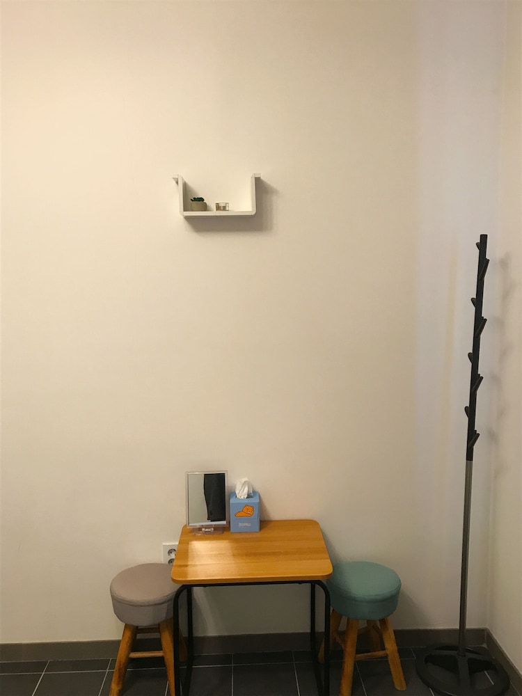 Incheon Airport Happy Place Guesthouse