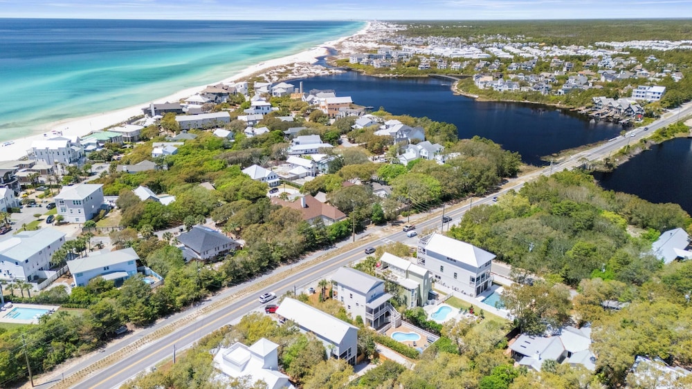 30A Beach House w/ Private Pool, Fire Pit, BBQ & Golf Cart to Rosemary Beach
