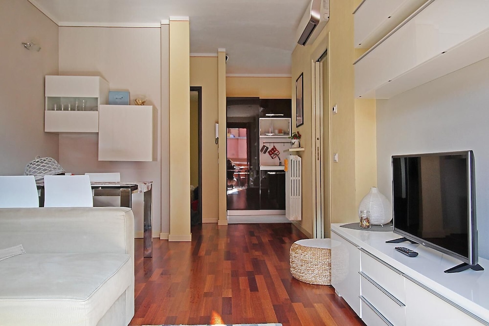 Apartment Self en Salò — hotel room