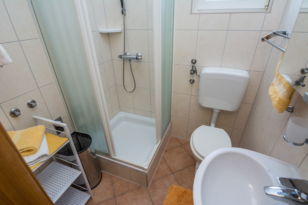 Photo 28