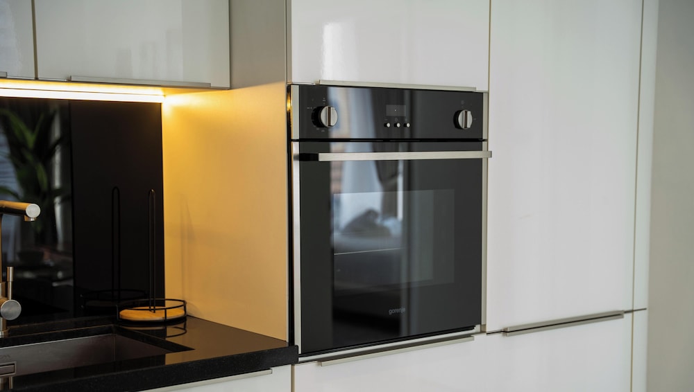 Manzil - Modern 1BR w Stunning Lake View