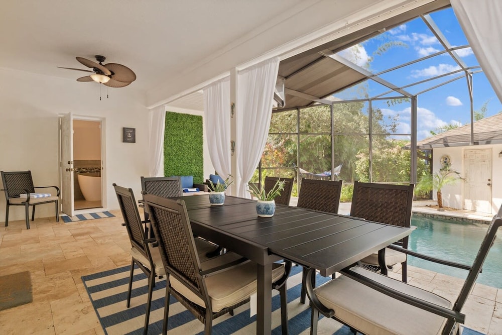 Beach Cottage 3 Bed 2 Bath Heated Pool Free Golf Cart Bring Your Boat RV Private 1AC lot