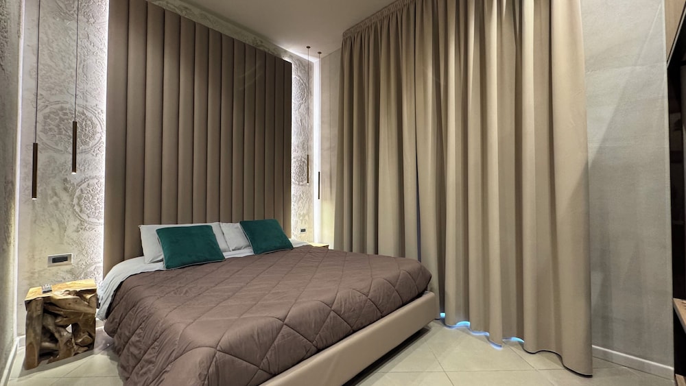 Tropicana room
