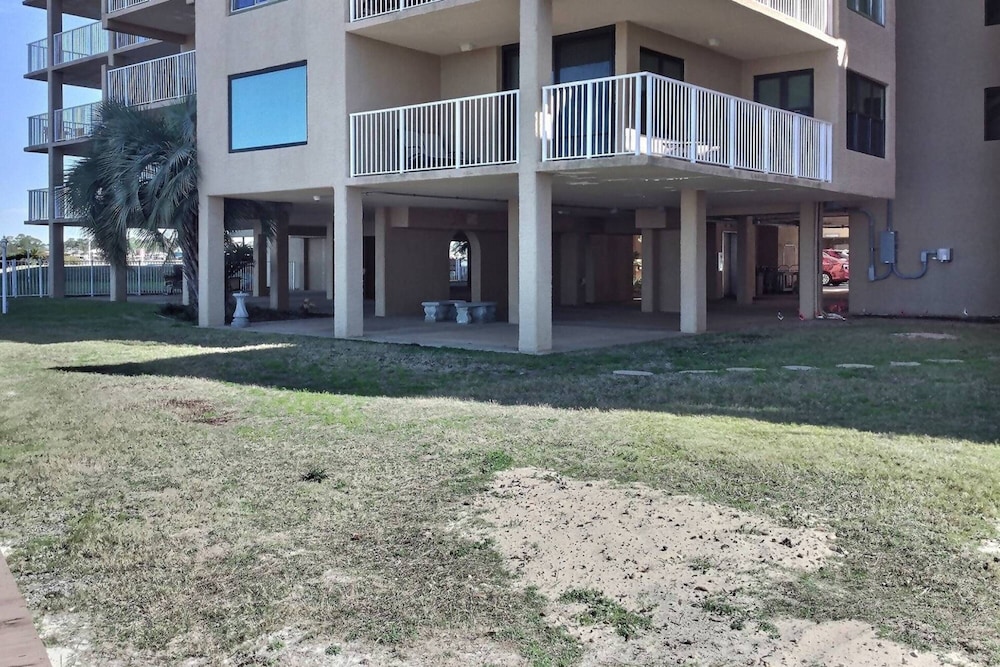 Compass Point 503