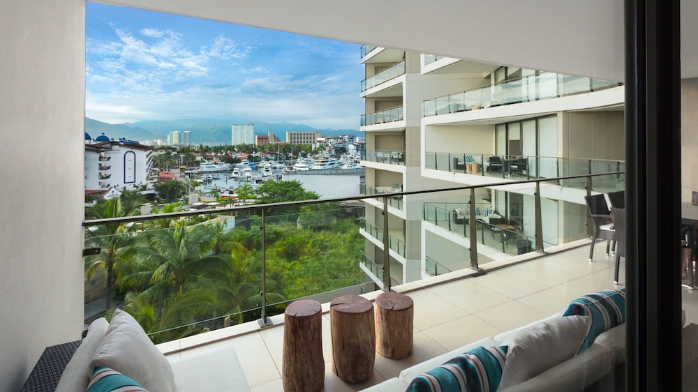 Grand Club Marina Condo at Live Aqua Private Residences Nima Bay