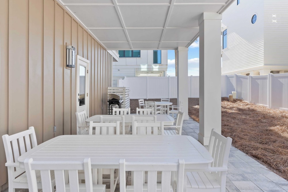 Grayt Digs by Avantstay Next to Beach, Oceanview