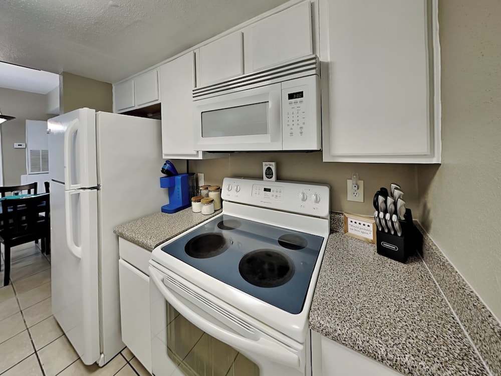 Babe's Place by Ryson Vacation Rentals