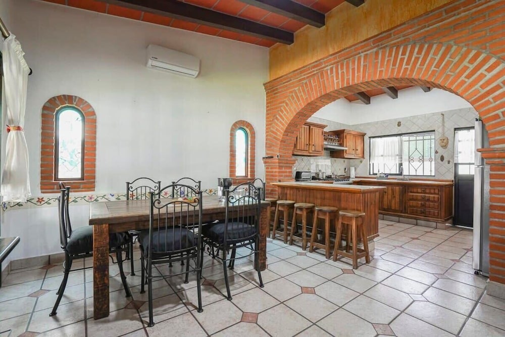 Family house in Oaxtepec Pool & Hot tub