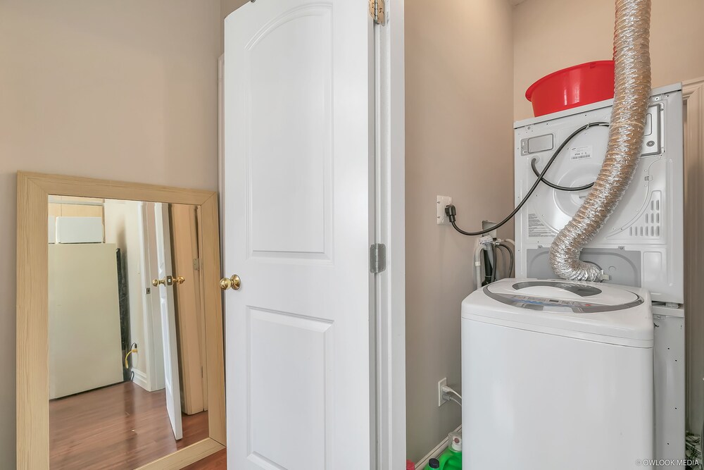 Bright 2 BR Private Suite by Elevate Rooms - Image 2