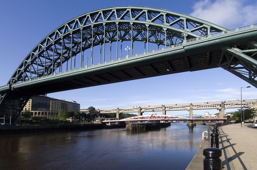 Premier Inn Newcastle City Centre - Quayside — photo 12