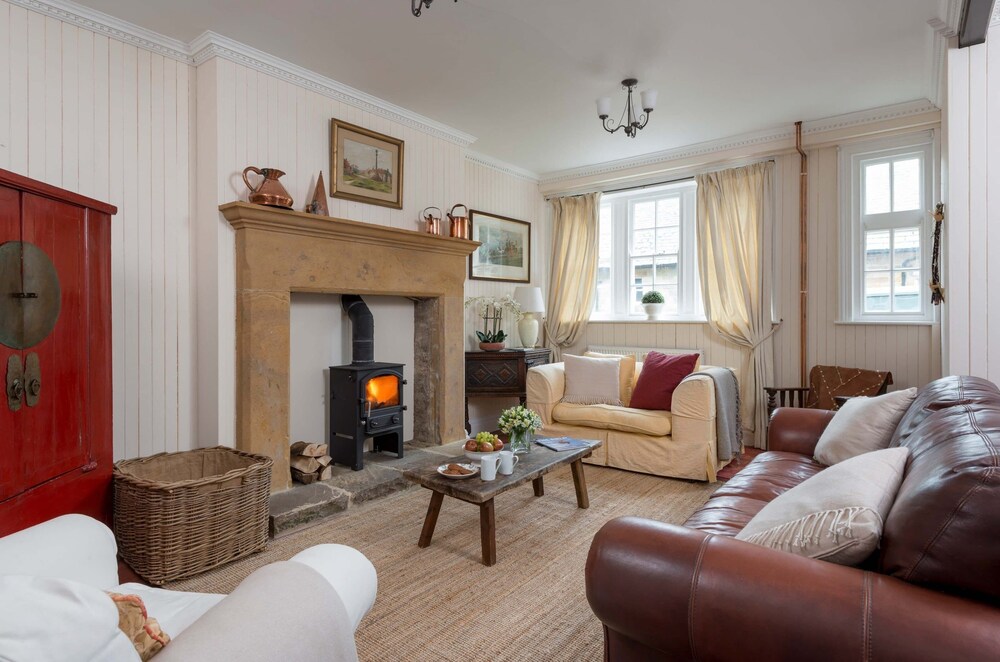 Manor Cottage view 4