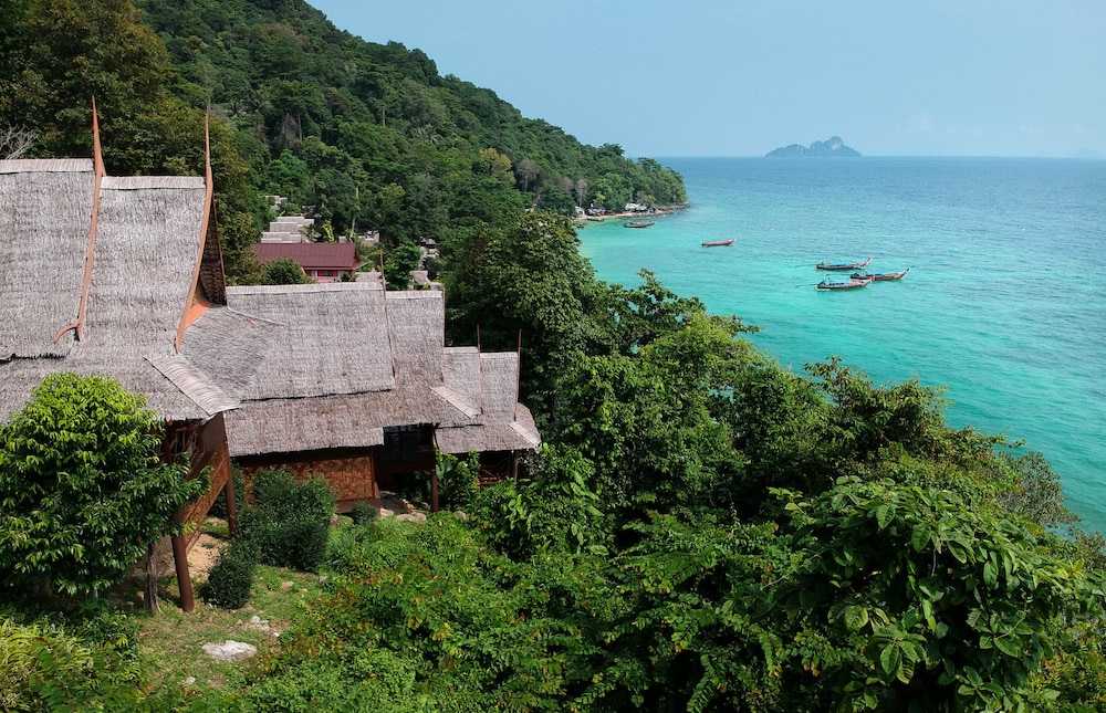 Phi Phi Relax Beach Resort