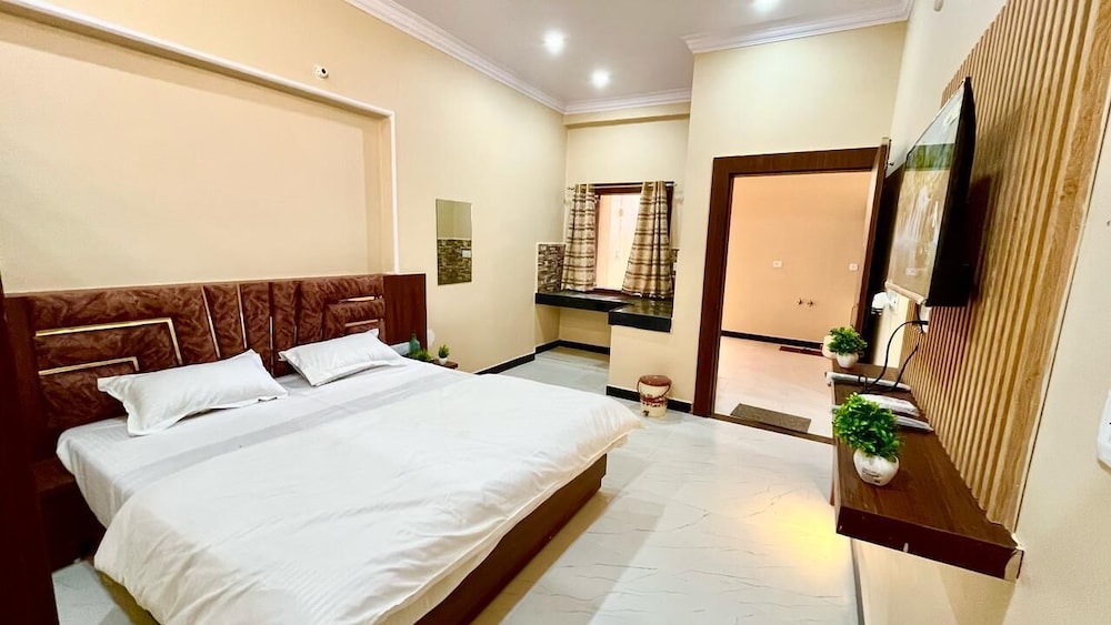 Raghav ji home stay