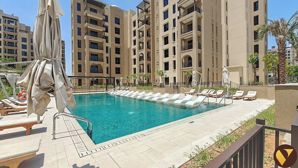 Elegant MJL Pool View Near Burj Al Arab