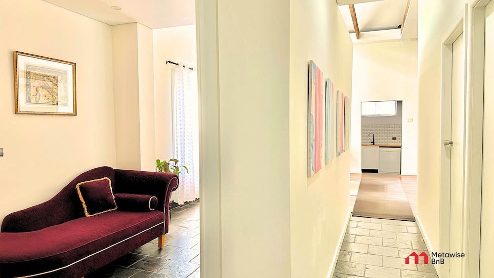 Metawisebnb 2BR Industrial Charm in Petersham