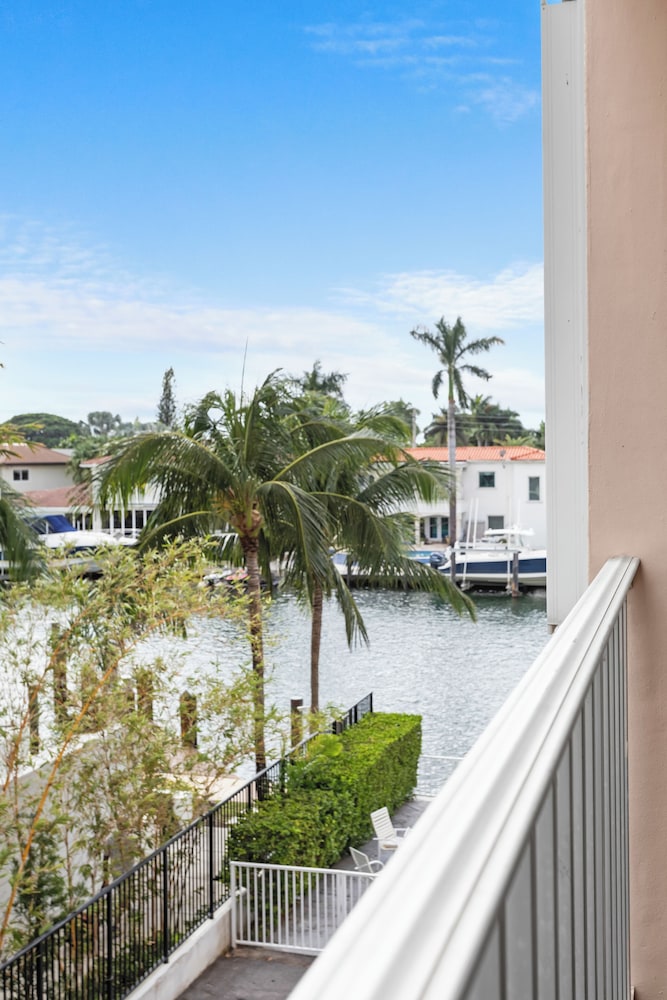Bay Harbor Sunset Apt 3B