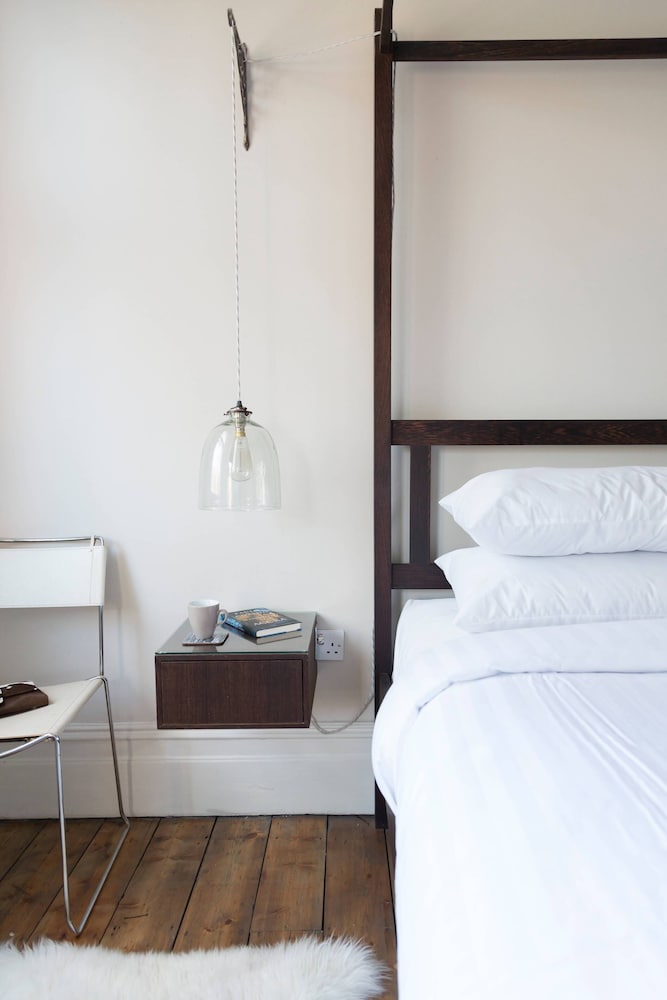 Ardilaun Road by Onefinestay