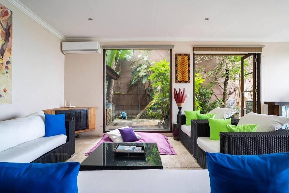 Aomi Villa