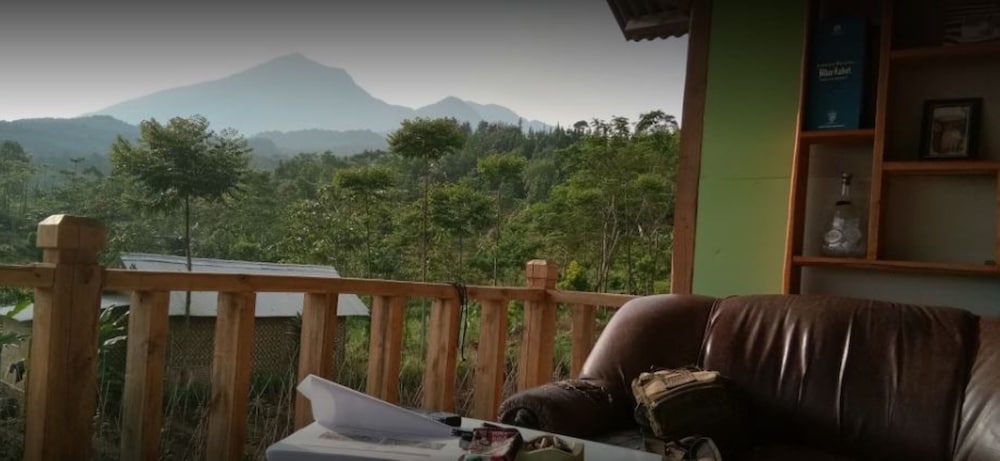 Villa Bata Merah view 4