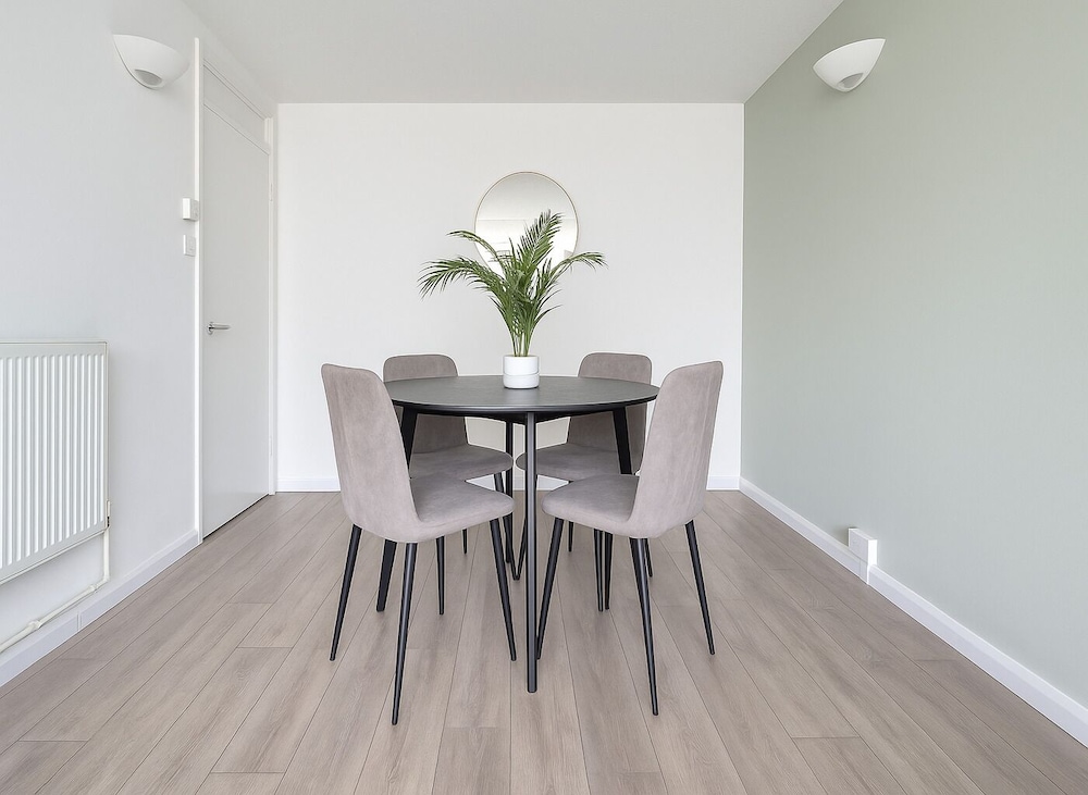 Elegant 2 Bedroom Apartment in Battersea