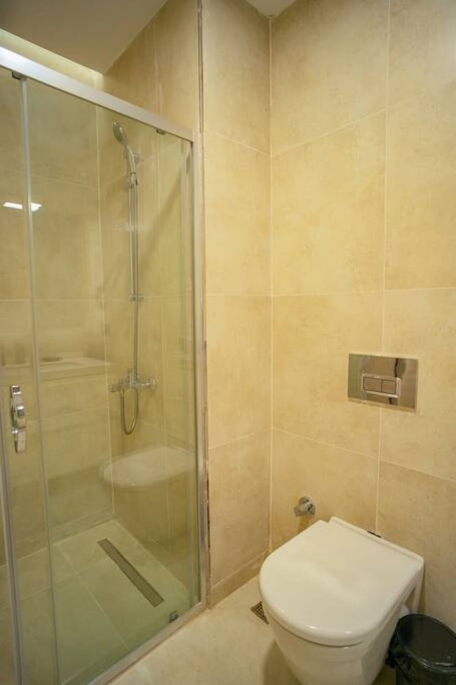 Luxurious 2 1 Apartment Near Mall of Istanbul