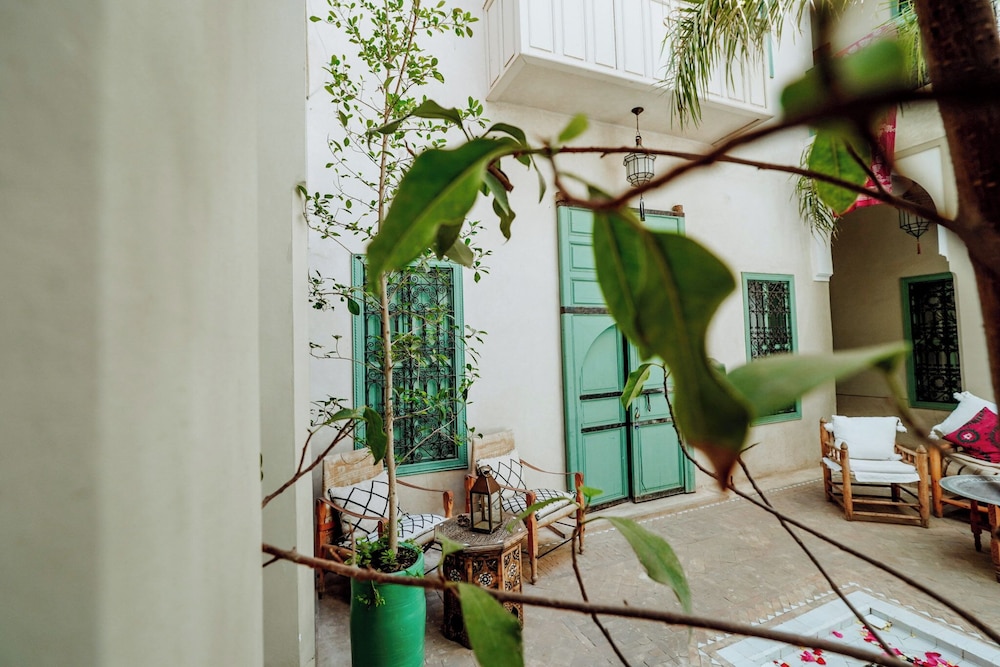 Riad dar ayur